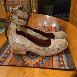 FREEBIRD Maribel by Steven. Snakeskin Patterned Women's Shoes
